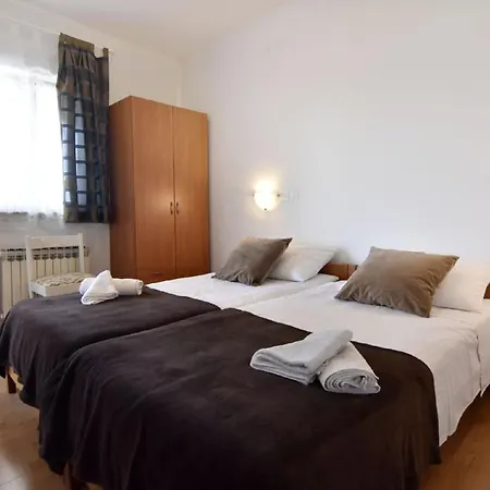 Apartment Geraeumige In Der Naehe Des Zentrums Von Umag
