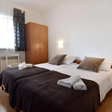 Apartment Geraeumige In Der Naehe Des Zentrums Von Umag