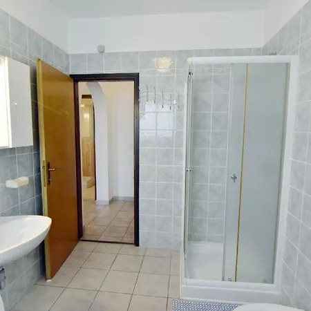 Apartment Geraeumige In Der Naehe Des Zentrums Von